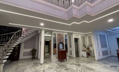 Rumah Mewah Eksklusif Konsep Classic Dijual, di Denpasar Utara Area