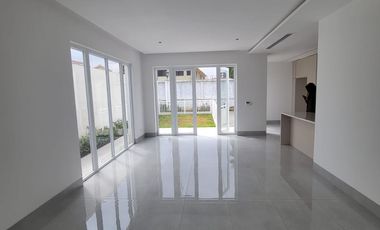 Lujosa Casa de Estreno en Venta en Aires Norte – Nuevo Samborondón