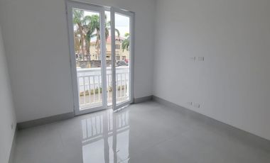 Lujosa Casa de Estreno en Venta en Aires Norte – Nuevo Samborondón