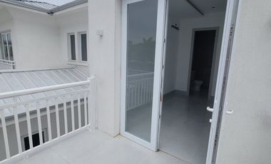 Lujosa Casa de Estreno en Venta en Aires Norte – Nuevo Samborondón