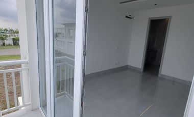 Lujosa Casa de Estreno en Venta en Aires Norte – Nuevo Samborondón