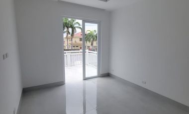 Lujosa Casa de Estreno en Venta en Aires Norte – Nuevo Samborondón