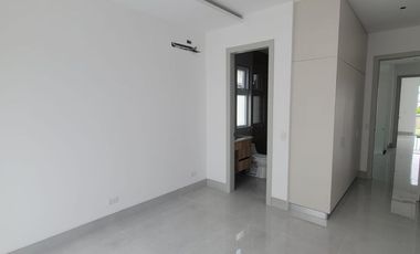 Lujosa Casa de Estreno en Venta en Aires Norte – Nuevo Samborondón