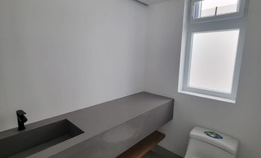 Lujosa Casa de Estreno en Venta en Aires Norte – Nuevo Samborondón