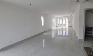 Lujosa Casa de Estreno en Venta en Aires Norte – Nuevo Samborondón