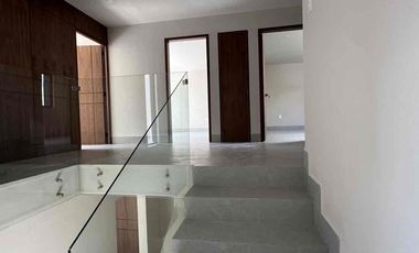 CASA COMERCIAL EN PANORAMA