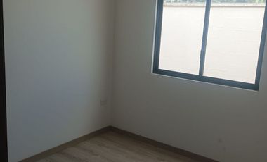 Casas Exclusivas por estrernar en Llano Grande, sector estrategicos comercial, cerca de colegios, transporte publico