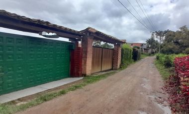 VENTA DE ACOGEDORA FINCA DE DESCANSO, CON ARBOLES FRUTALES, ESCRITURA AL 100%, CERCA A RIONEGRO, MARINILLA, ANTIOQUIA