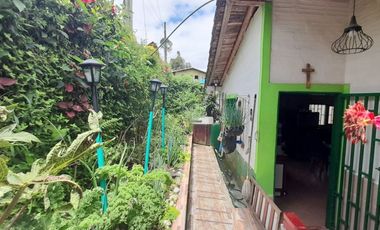 VENTA DE ACOGEDORA FINCA DE DESCANSO, CON ARBOLES FRUTALES, ESCRITURA AL 100%, CERCA A RIONEGRO, MARINILLA, ANTIOQUIA