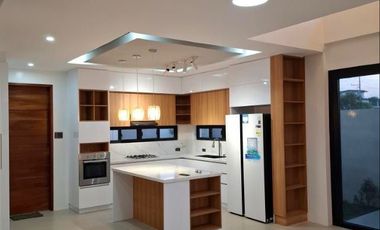 BRAND NEW 4BR HOUSE & LOT FOR SALE IN THE SONOMA RESIDENCES STA ROSA LAGUNA — NEAR NUVALI