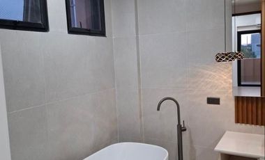 BRAND NEW 4BR HOUSE & LOT FOR SALE IN THE SONOMA RESIDENCES STA ROSA LAGUNA — NEAR NUVALI