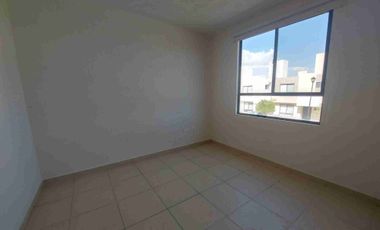 Casa en renta en Fracc. Rincones del Marqués, Qro. cerca de la Universidad Mondragón