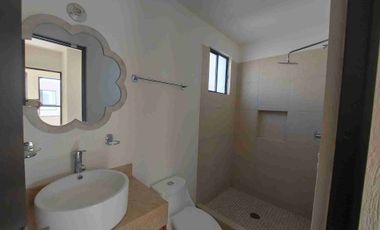 Casa en renta en Fracc. Rincones del Marqués, Qro. cerca de la Universidad Mondragón