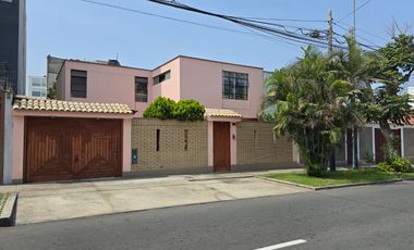 SE VENDE CASA EN SURCO  VISTA ALEGRE