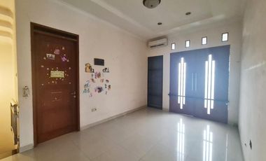 Rumah Besar Singgasana Pradana Lokasi Premium