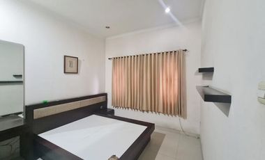 Rumah Besar Singgasana Pradana Lokasi Premium