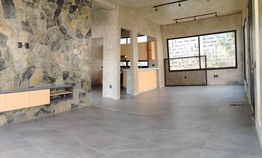 TEPOZTLÁN CON ESCRITURAS UN NIVEL EN PRIVADA