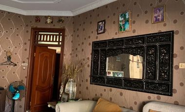 Rumah pinggir jalan raya Majapahit dekat kampus unram