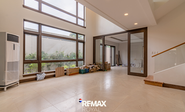 Modern 3-Storey 4 Bedroom Duplex in Bel-Air II Village, Makati