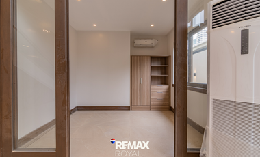 Modern 3-Storey 4 Bedroom Duplex in Bel-Air II Village, Makati