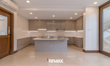 Modern 3-Storey 4 Bedroom Duplex in Bel-Air II Village, Makati