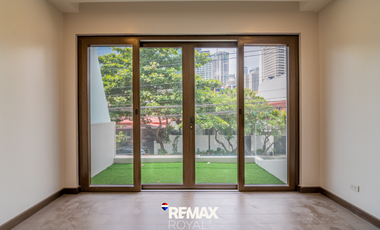 Modern 3-Storey 4 Bedroom Duplex in Bel-Air II Village, Makati