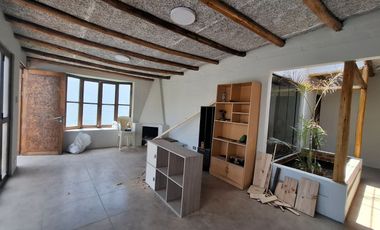 CASA C/PISCINA EN AMPLIO TERRENO – PLAYA LOS PULPOS, LURÍN  Área de terreno: 410.20 m² | Área construida: 145 m²