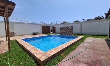 CASA C/PISCINA EN AMPLIO TERRENO – PLAYA LOS PULPOS, LURÍN  Área de terreno: 410.20 m² | Área construida: 145 m²