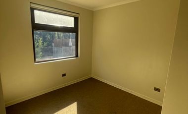 SE ARRIENDA AMPLIA CASA DENTRO DE CONDOMINIO EN CURAUMA