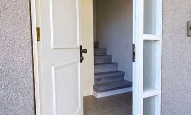 ARRIENDA EXCELENTE CASA EN CONDOMINIO ALTOS DEL MAIPO III