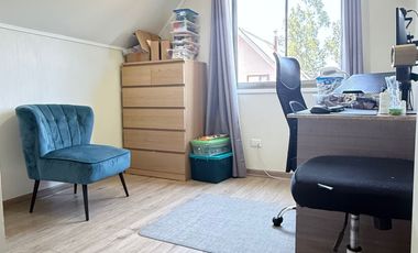 ARRIENDA EXCELENTE CASA EN CONDOMINIO ALTOS DEL MAIPO III