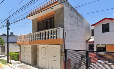 VENTA DE CASA EN LA COLONIA VALLE DORADO TLALNEPANTLA