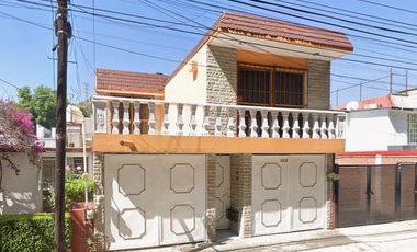 VENTA DE CASA EN LA COLONIA VALLE DORADO TLALNEPANTLA