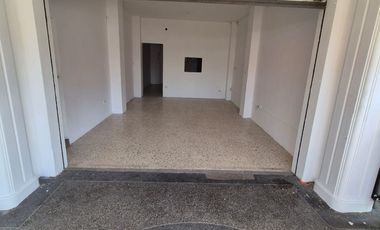 Local Comercial en Alquiler en la Garzota, Avenida Principal, 1 Baño, Norte de Guayaquil.