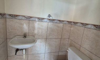 Local Comercial en Alquiler en la Garzota, Avenida Principal, 1 Baño, Norte de Guayaquil.