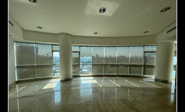 Departamento en Renta en Colomos Providencia | 3 Recámaras, Amenidades de Primer Nive