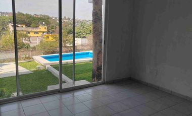 Casa en condominio con alberca