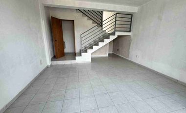 Casa en condominio con alberca