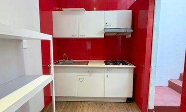 Casa en esquina frente a los Viveros de Coyoacán – lista para habitar