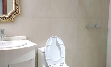 Casa en esquina frente a los Viveros de Coyoacán – lista para habitar