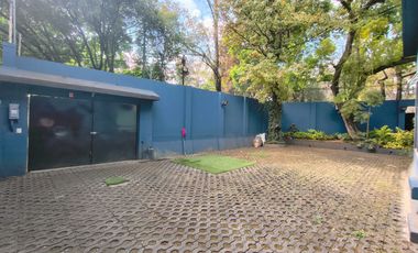 Casa en esquina frente a los Viveros de Coyoacán – lista para habitar