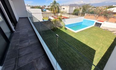 CASA CON ALBERCA EN MORELOS