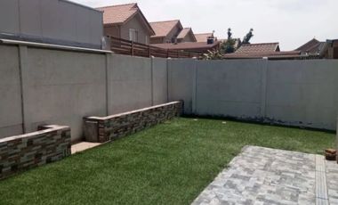 Venta de Hermosa Casa en Condominio cerrado. Lampa Larapinta.