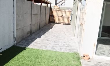 Venta de Hermosa Casa en Condominio cerrado. Lampa Larapinta.