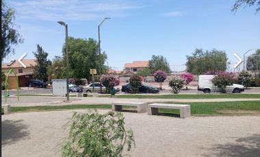 Venta de Hermosa Casa en Condominio cerrado. Lampa Larapinta.