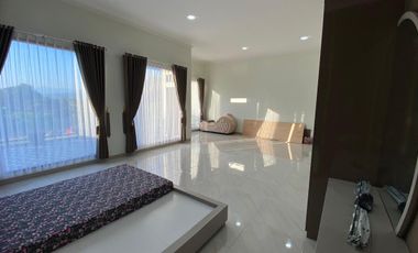 Rumah Cantik Furnished Include 3 Unit AC di Randegan Banjar Patroman Ciamis