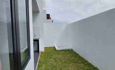 Disewakan rumah baru banget di dalam perumahan