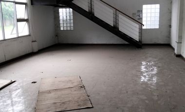 Gudang Bagus Ceiling Tinggi Cocok Untuk Produksi Akses 40 Ft, Dekat Akses Tol di Jatiuwung Tangerang