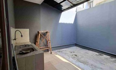 Disewakan Rumah di Golf Lake uk.8x15 harga 85 juta