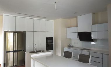 Disewakan Platinum Villa Grafam Super Mewah Golf View